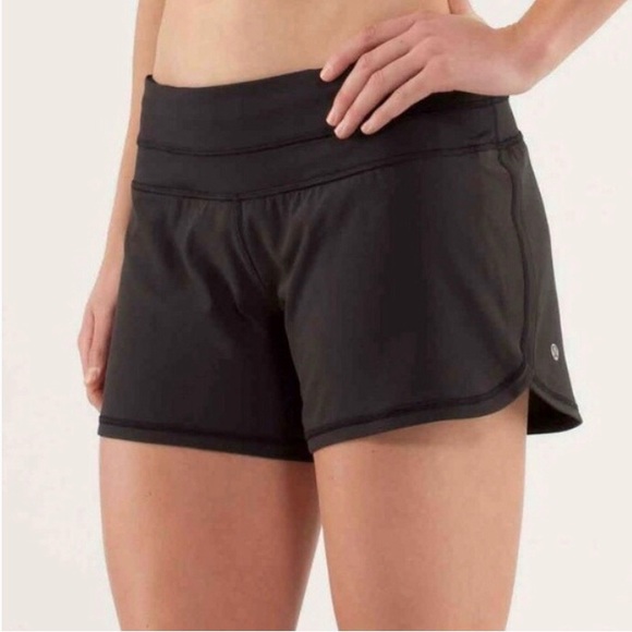 Lululemon Groovy Run Shorts
